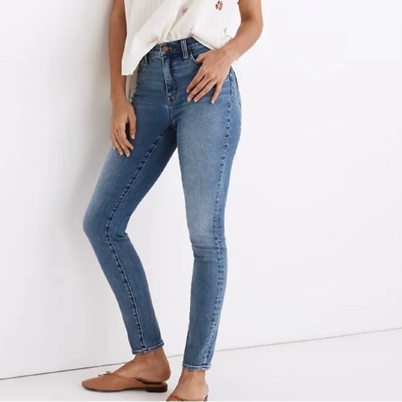 Madewell Denim - MADEWELL Medium Wash 10" Roadtripper Jeans High Rise SZ.30